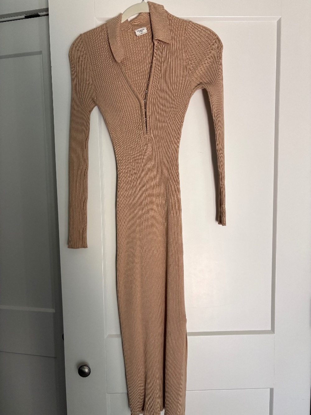 Abercrombie nude dress